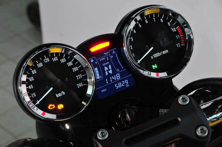 LGS-7698 Z900RS (2).JPG (290 KB)