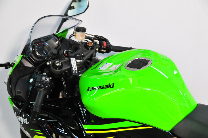 LGJ-7772 ZX6R 636 (9).JPG (317 KB)