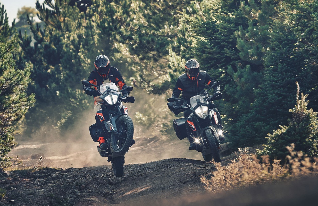 PHO_BIKE_DET_M23-390-ADV-Banner-3_#SALL_#AEPI_#V1.jpg (346 KB)